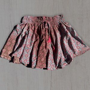 Beautiful Motif Shorts